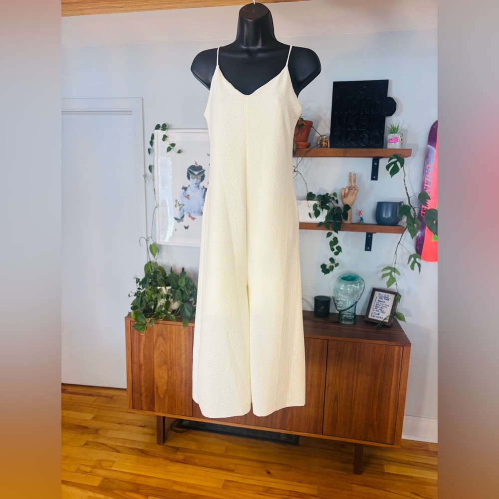 Okakie Cream Crepe Jumpsuit Satin Sheen Lined | Small | NWOT Style